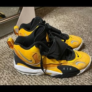 Worn twice, they were too bulky for me didn’t like